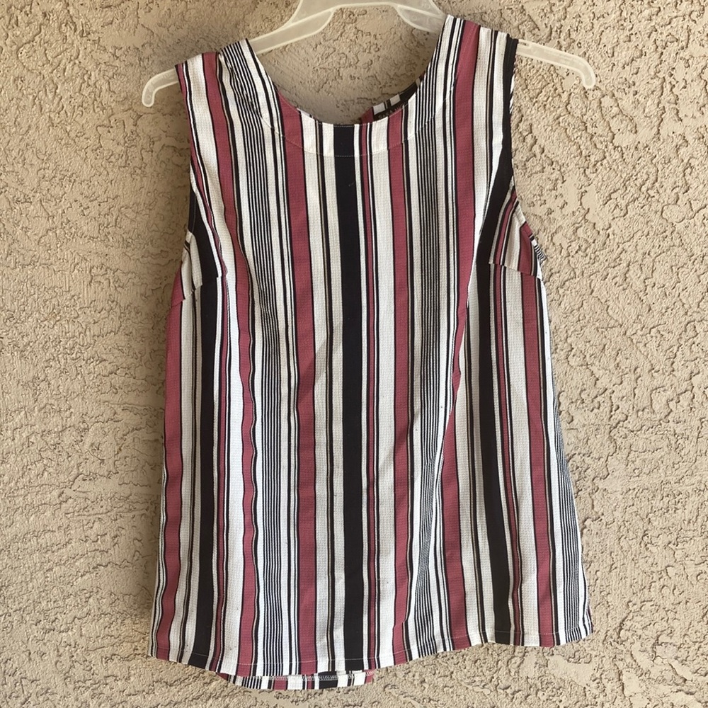 Sara Michelle size large women’s striped sleeveless blouse